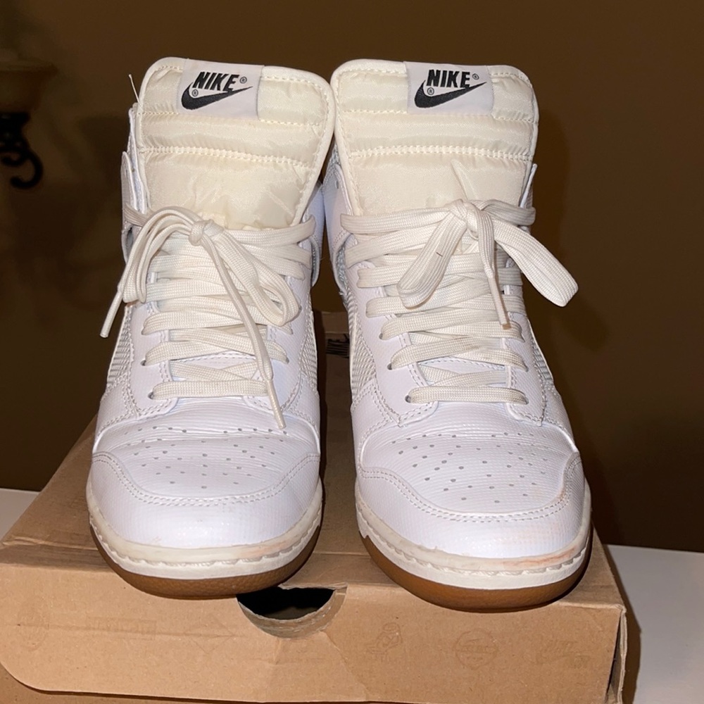 Sneaker heel